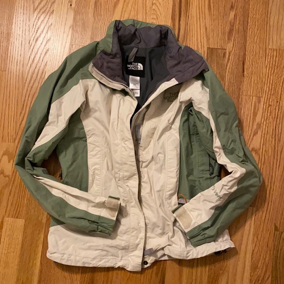 Womens North Face Jacket in Green and off white M